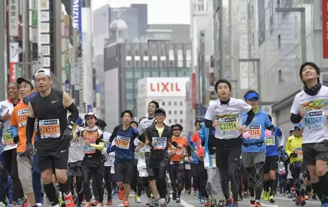 马拉松接力 日本_马拉松日本人夺冠_马拉松日本选手故事