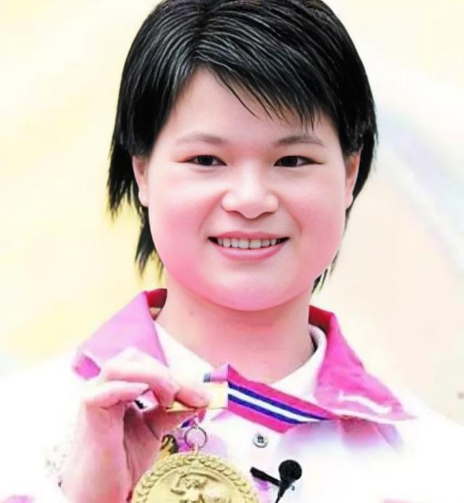 举重冠军女2020_举重冠军女世界冠军名单_世界60公斤举重冠军女